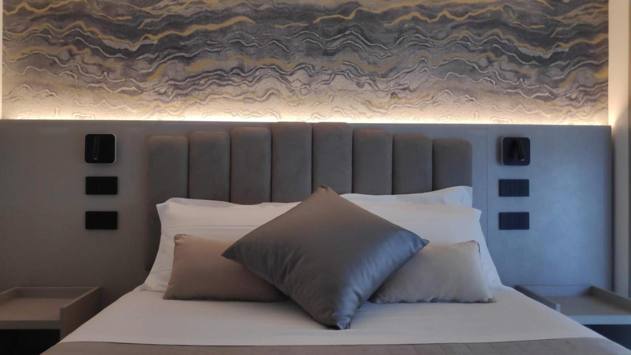 Hotel Ascot ริชชิโอเน ภายนอก รูปภาพ