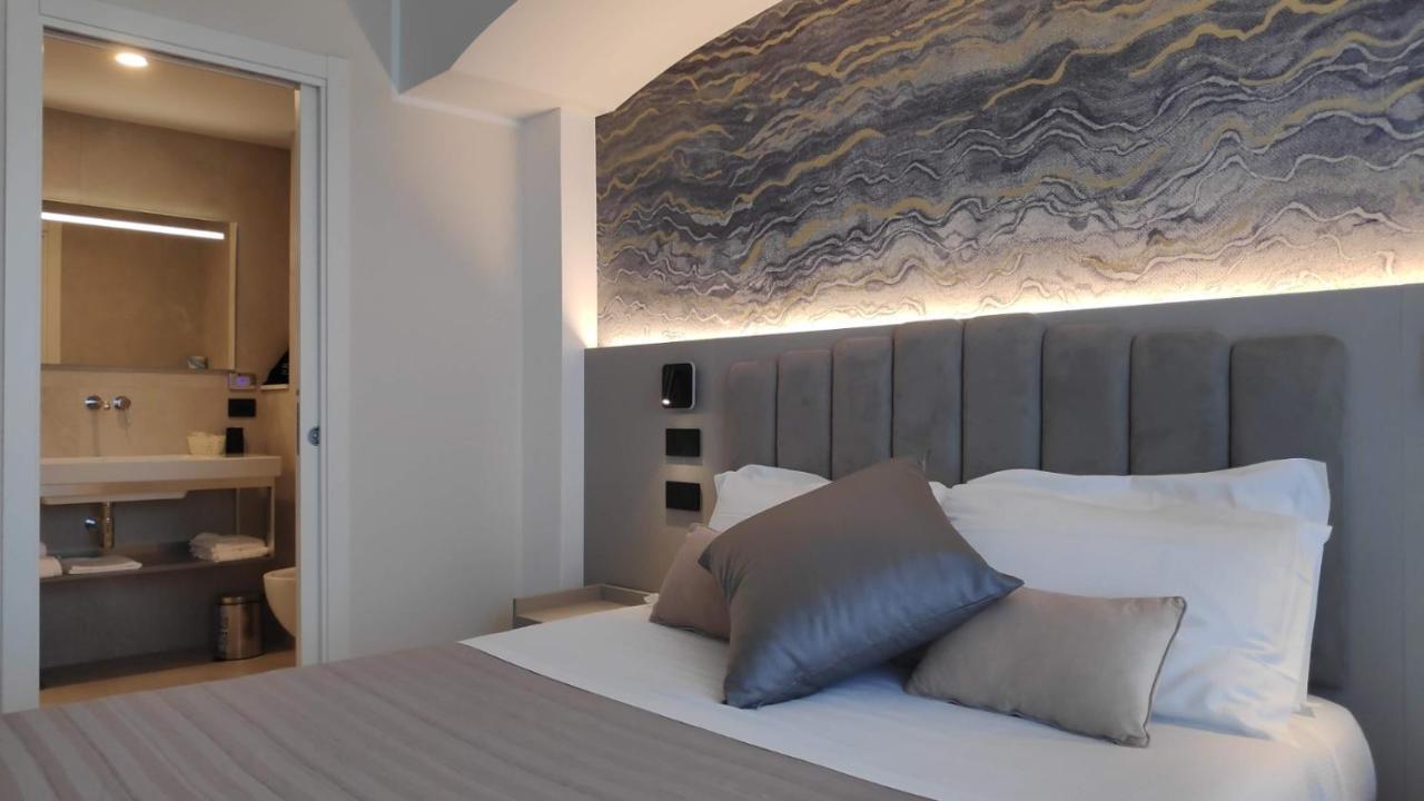 Hotel Ascot ริชชิโอเน ภายนอก รูปภาพ