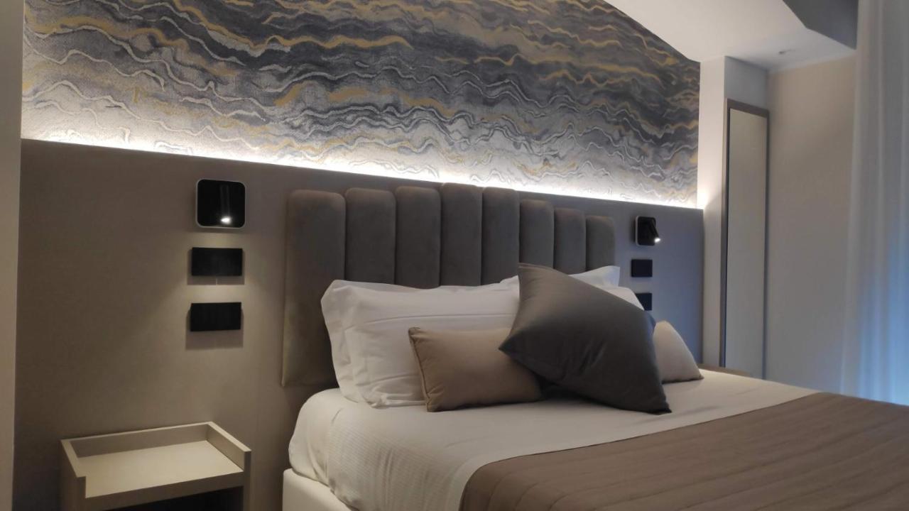 Hotel Ascot ริชชิโอเน ภายนอก รูปภาพ